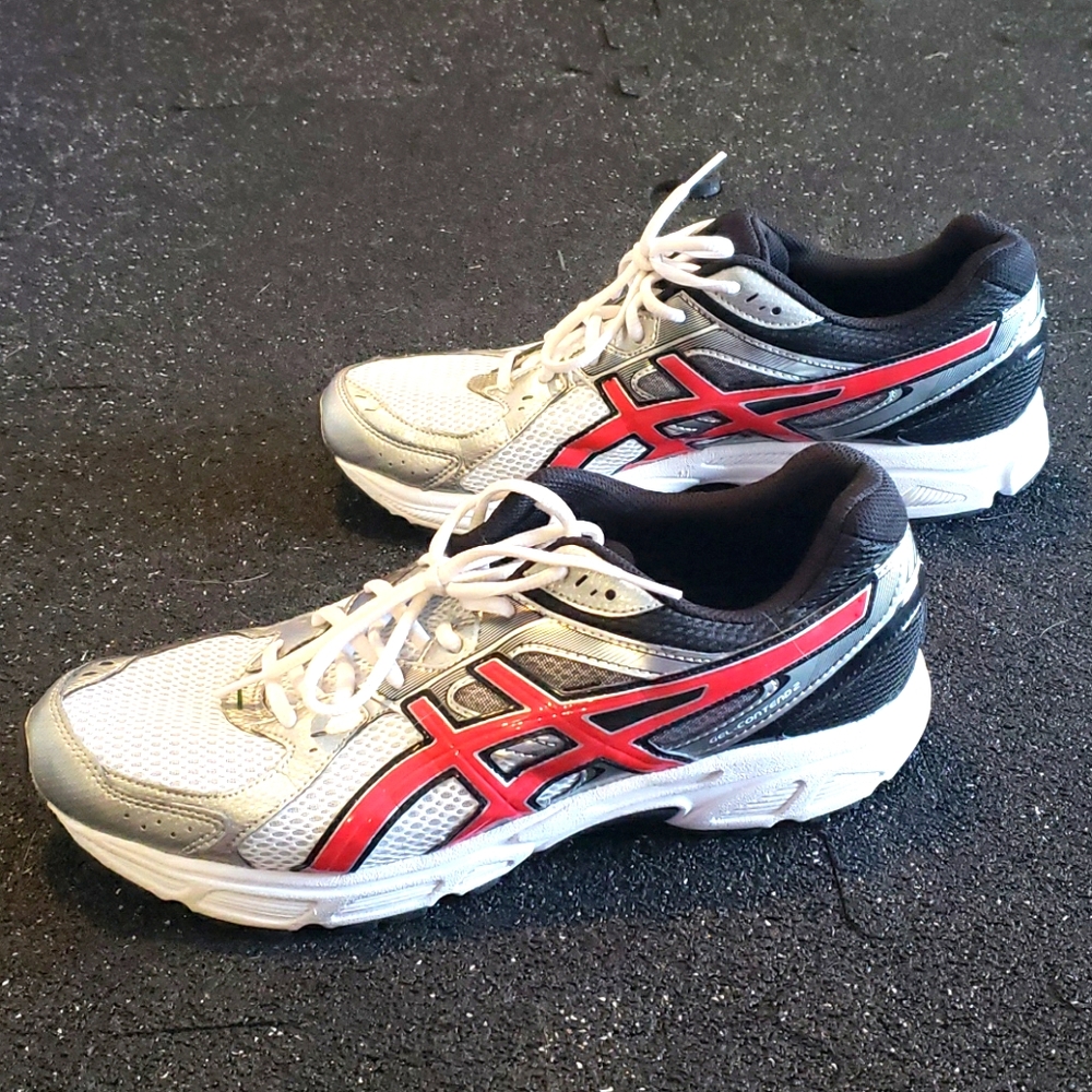 Like New, Worn Once Mens Asics